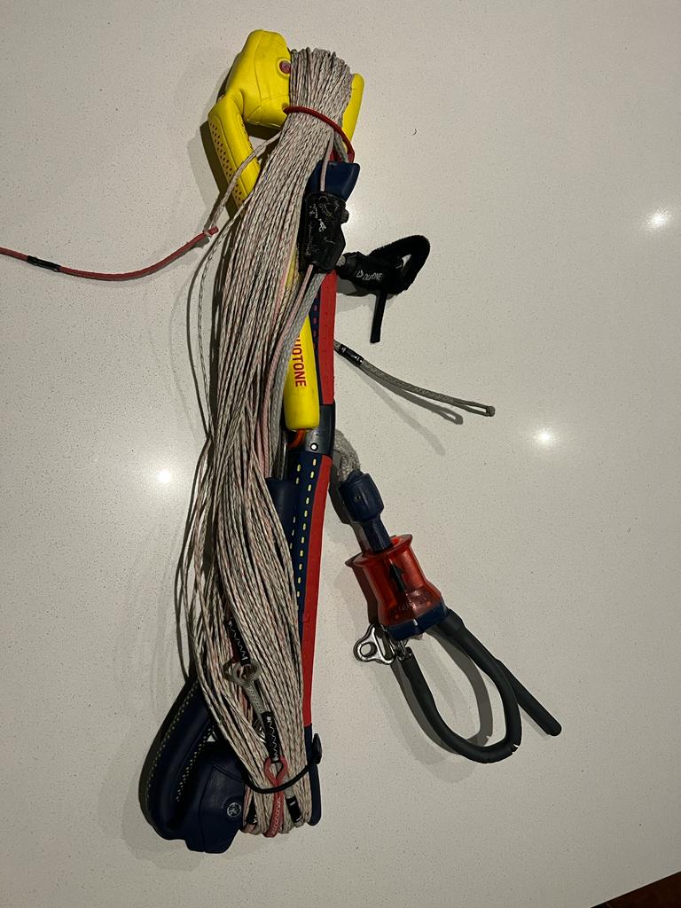 Duotone Trust Bar, 2020