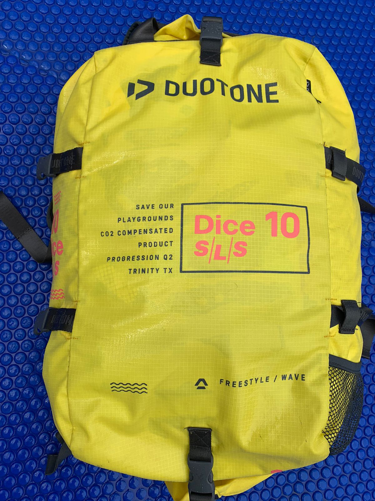 Duotone Dice SLS 10, 2022 (con Barra)